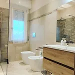 Oleandro - Design E Comfort In Centro Tatil Evi Novara